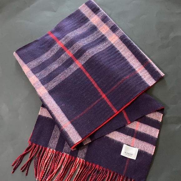 Burberry Cashmere Checkered Purple-Red Scarf NWOT - Picture 3 of 9